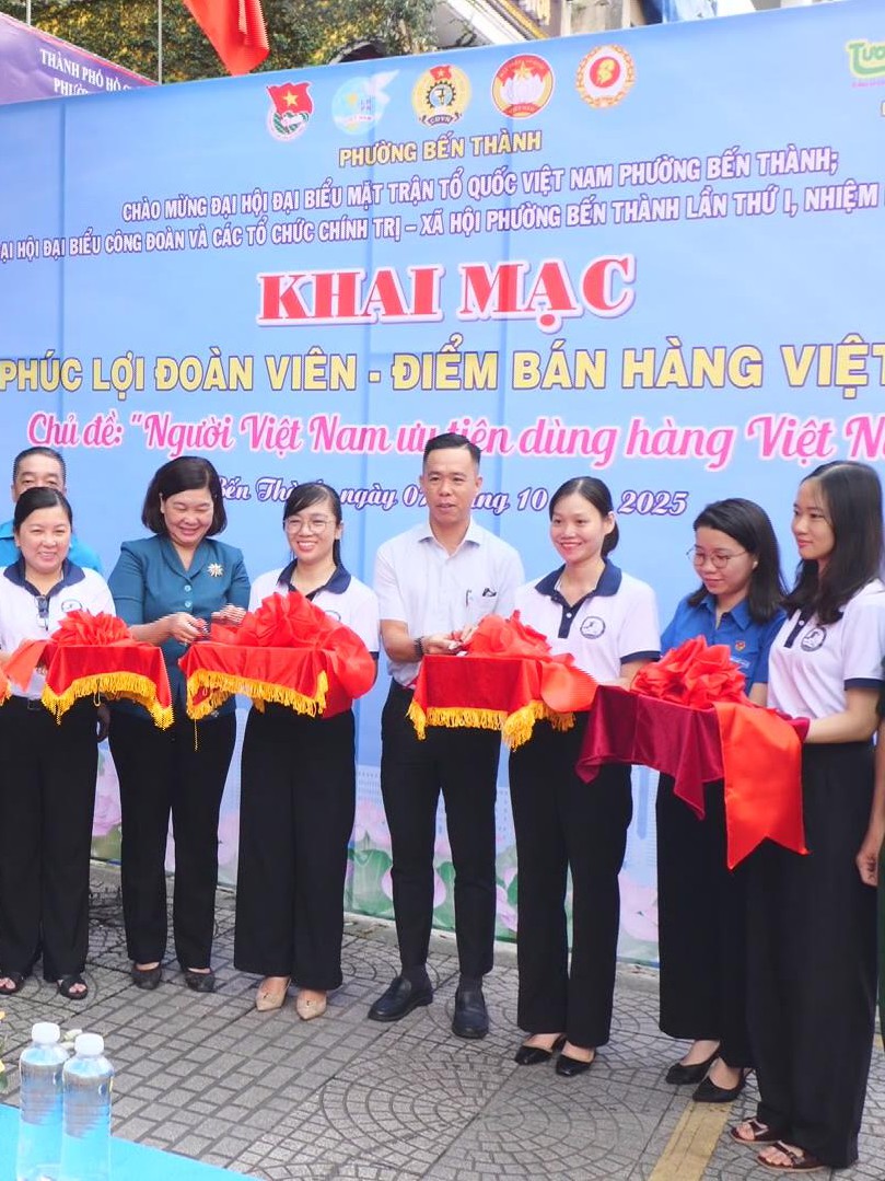Phường Bến Thành khai mạc “Điểm phúc lợi đoàn viên – Điểm bán hàng Việt Nam” năm 2025