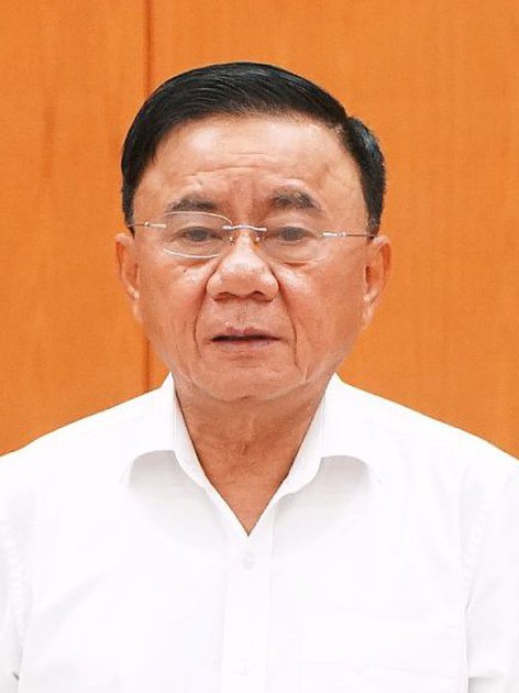 Ban Bí thư: Tăng mức đóng BHYT, bao phủ BHYT toàn dân vào năm 2030