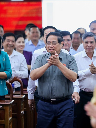 Thủ tướng: Mục tiêu tăng trưởng 2 con số những năm tới “không thể không làm”