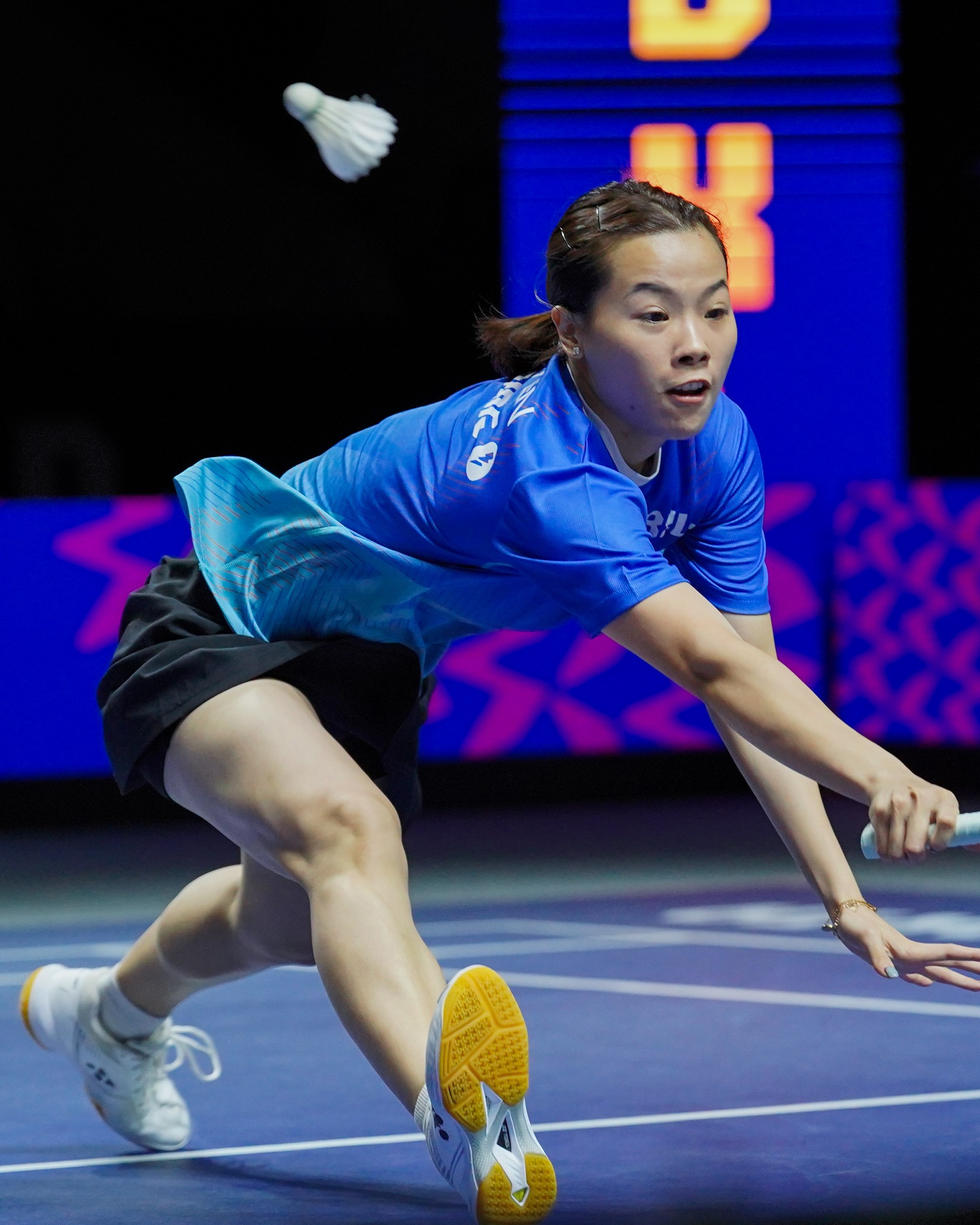 Đội của Thùy Linh có đương kim vô địch Olympic ra quân thất bại- Ảnh 1.