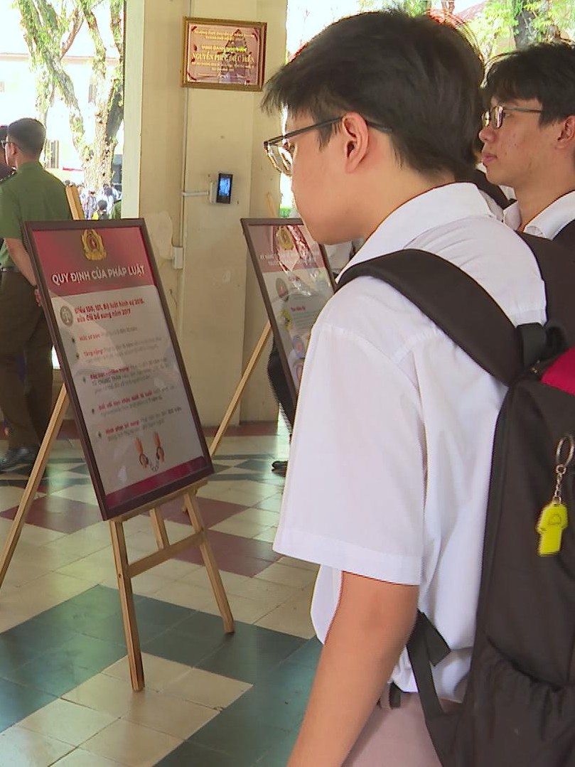 Công an TP. Hồ Chí Minh phát động chiến dịch “Không một mình vì an toàn số”