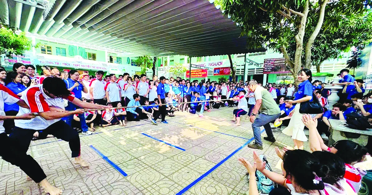 Mô hình trường học không điện thoại: Học sinh tăng cường giao tiếp, chăm vào thư viện