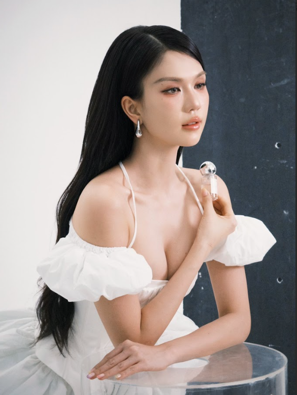 Ngọc Trinh đóng phim kinh dị- Ảnh 2. Ngọc Trinh đóng phim kinh dị- Ảnh 2.