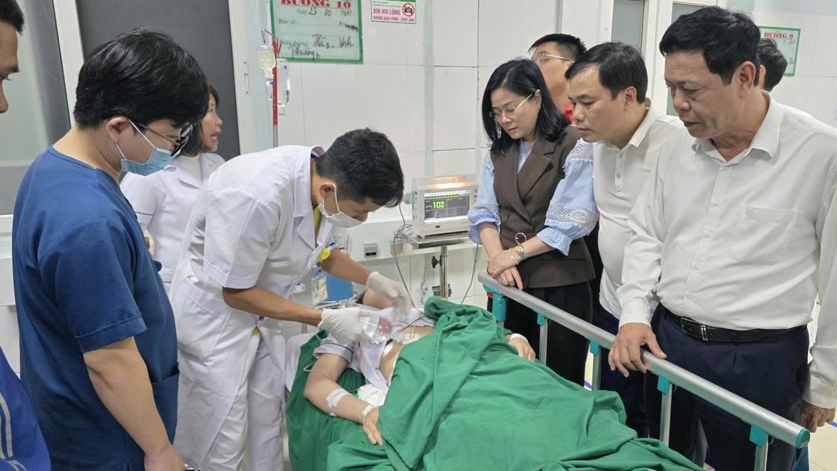 Diễn biến sức khỏe nữ điều dưỡng bị đâm nhiều nhát tại Bệnh viện Sản Nhi Nghệ An- Ảnh 1.