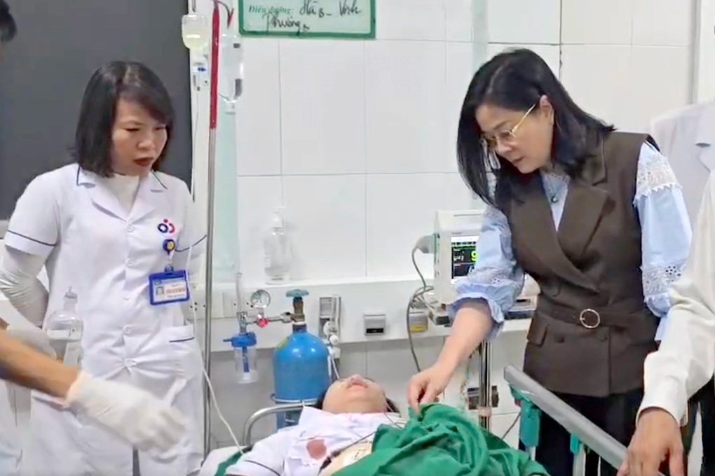 Công an thông tin vụ người đàn ông cầm dao đâm loạn xạ trong bệnh viện- Ảnh 2. Công an thông tin vụ người đàn ông cầm dao đâm loạn xạ trong bệnh viện- Ảnh 2.