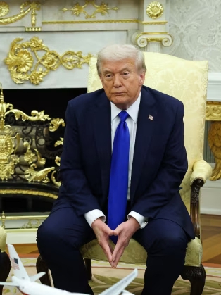 Chính quyền Donald Trump tuyên bố chấm dứt mọi đàm phán thương mại với Canada