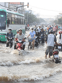 Cảnh báo triều cường dâng cao tại vùng ven biển phía Đông Nam Bộ