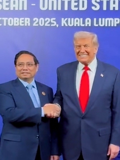 Thủ tướng Phạm Minh Chính gặp Tổng thống Donald Trump