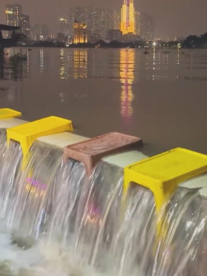 TP. Hồ Chí Minh cảnh báo triều cường báo động 3: Tăng nguy cơ ngập úng và yêu cầu ứng phó khẩn cấp