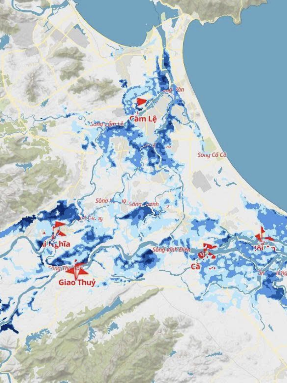Lũ đặc biệt lớn tại Huế và Đà Nẵng, cảnh báo rủi ro cấp 3