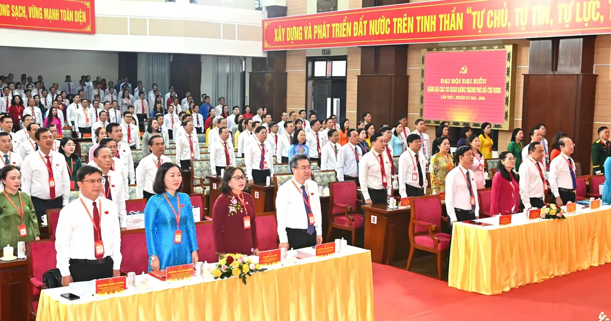TP Hồ Chí Minh không nhận quà tặng và hoa chúc mừng Đại hội Đảng bộ nhiệm kỳ 2025-2030