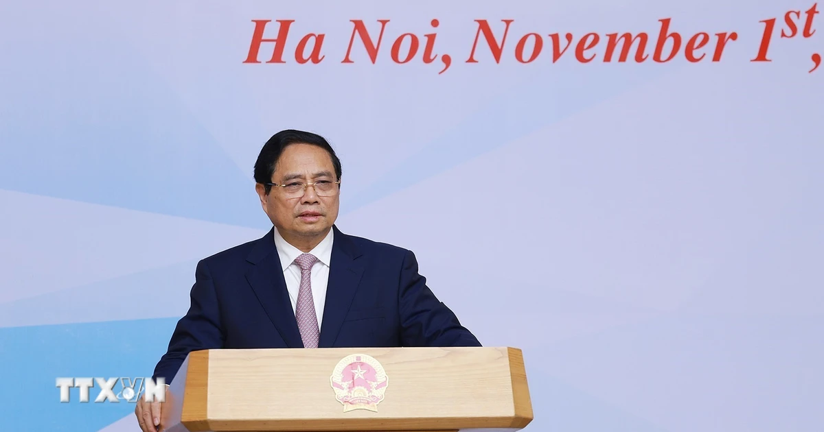 Thủ tướng chủ trì Hội nghị về thành lập Trung tâm tài chính quốc tế tại Việt Nam - Ảnh 1.