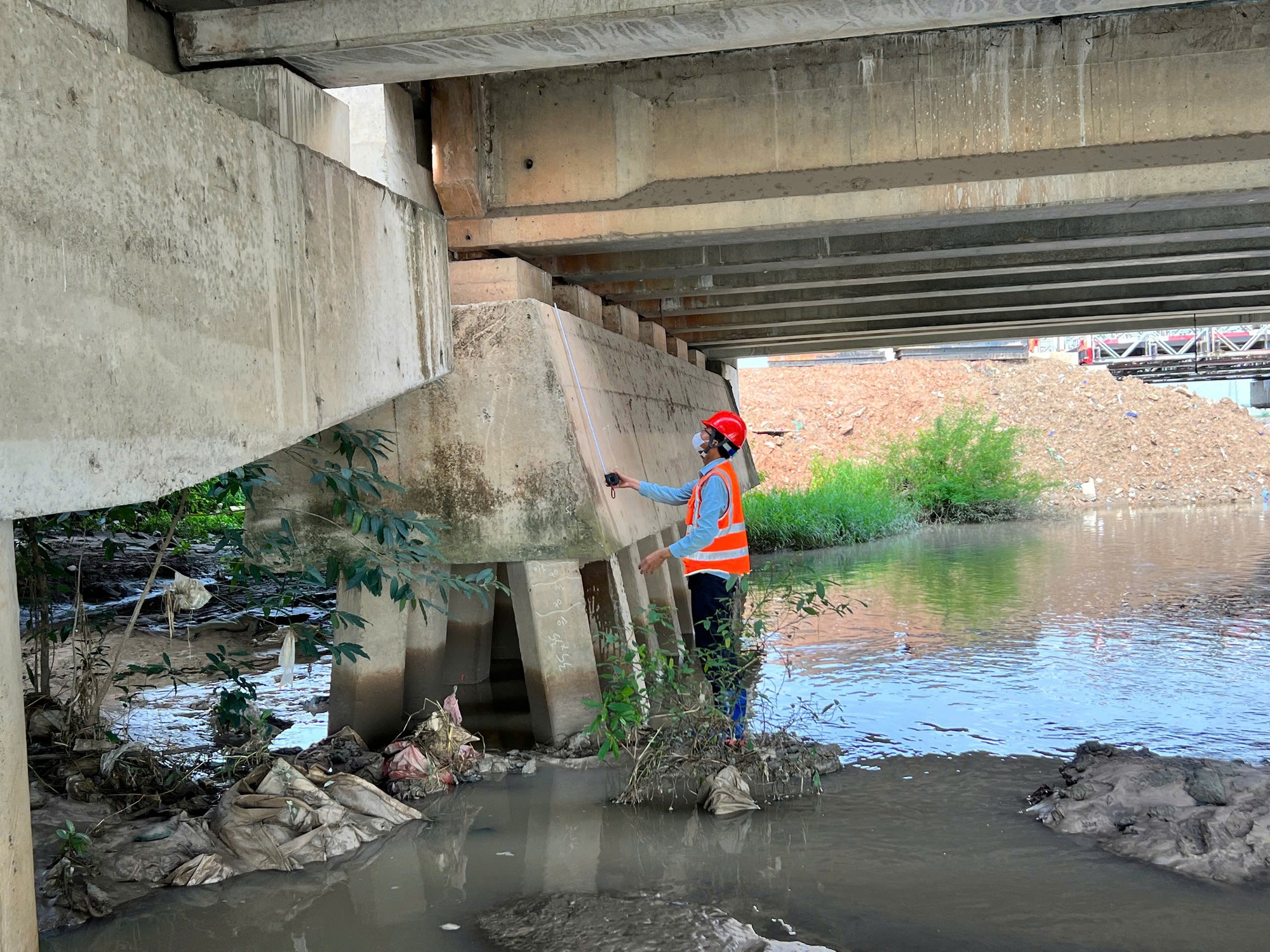Bắt đầu kiểm định các cầu tại dự án thoát nước gần 6.000 tỉ đồng ở TP. Hồ Chí Minh - Ảnh 4.