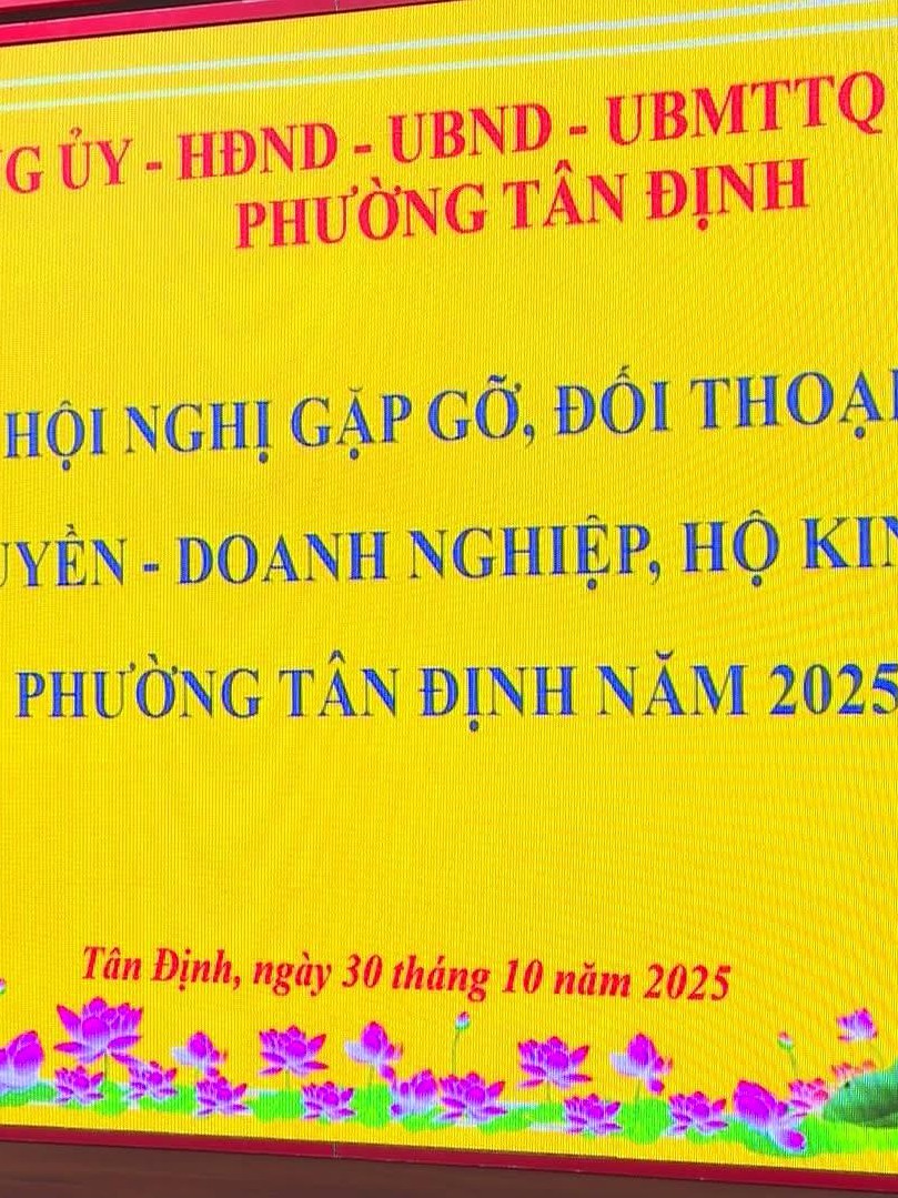 Phường Tân Định tăng cường đối thoại, hỗ trợ tiểu thương chuyển đổi số