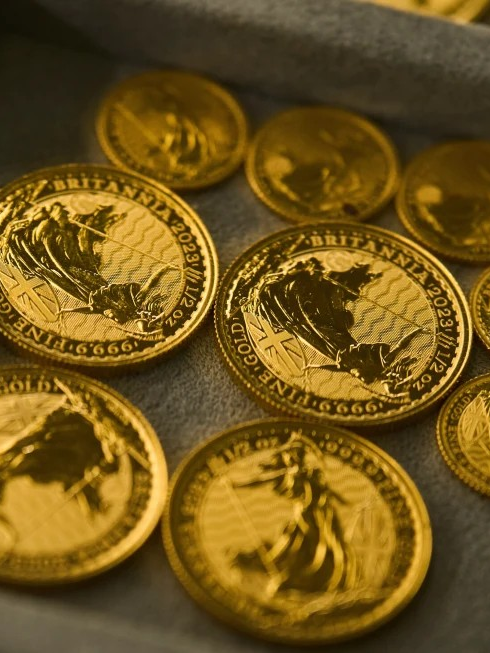 Vàng tiếp tục thu hút nhiều nhà đầu tư