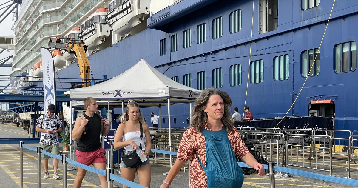 3.000 du khách tàu biển quốc tế tham quan TP. Hồ Chí Minh