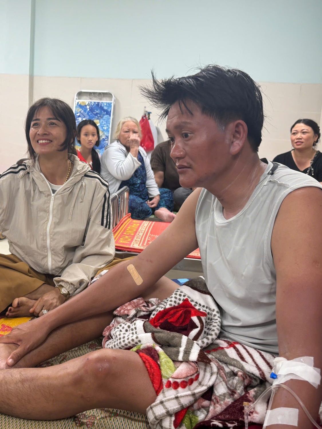 48 giờ sống sót thần kỳ trên biển: 5 lần thấy tàu, cố bơi lại cầu cứu