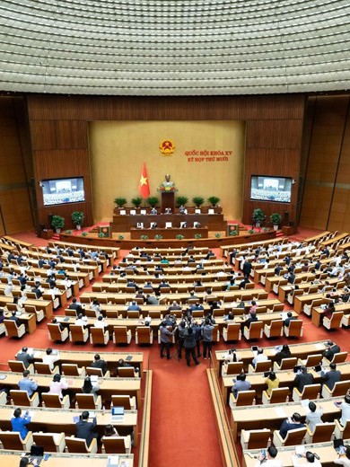 Quốc hội thảo luận ở hội trường về 2 dự thảo luật thuộc lĩnh vực tư pháp