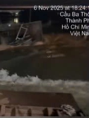 Vỡ đê khu vực Cầu Đôi (cầu Ba Thôn), gần Đình Giao Khẩu, phường An Phú Đông, TP. Hồ Chí Minh