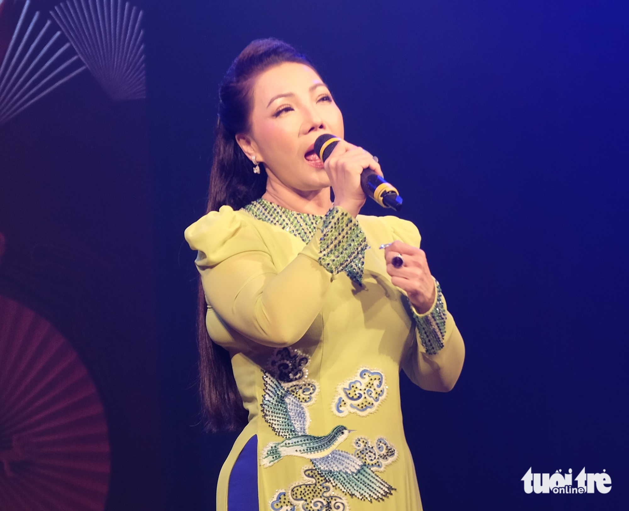 NSND Lệ Thủy nóng ruột khi nghe miền Trung bị bão lũ - Ảnh 2. Lệ Thủy - Ảnh 3.