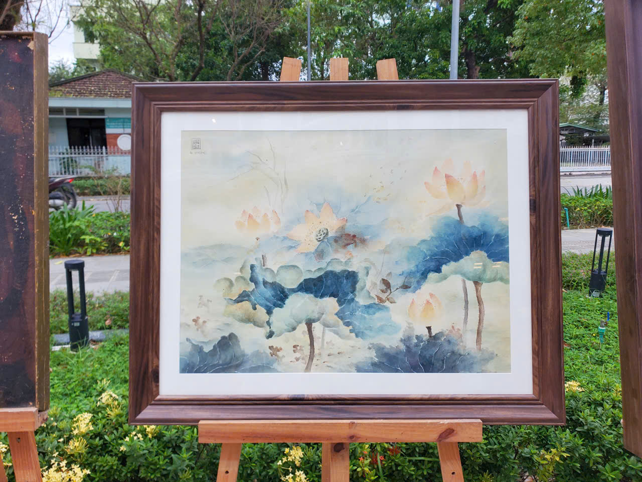 'Trình làng' loạt tác phẩm mỹ thuật quý do các nghệ sĩ danh tiếng tặng Huế- Ảnh 4. 'Trình làng' loạt tác phẩm mỹ thuật quý do các nghệ sĩ danh tiếng tặng Huế- Ảnh 4.