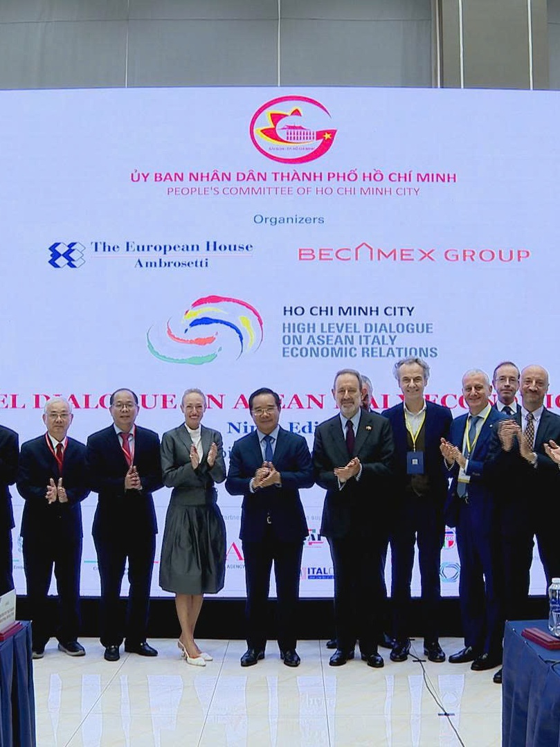 Chủ tịch UBND TP. Hồ Chí Minh Nguyễn Văn Được tiếp đón Đại sứ Ý tại Việt Nam