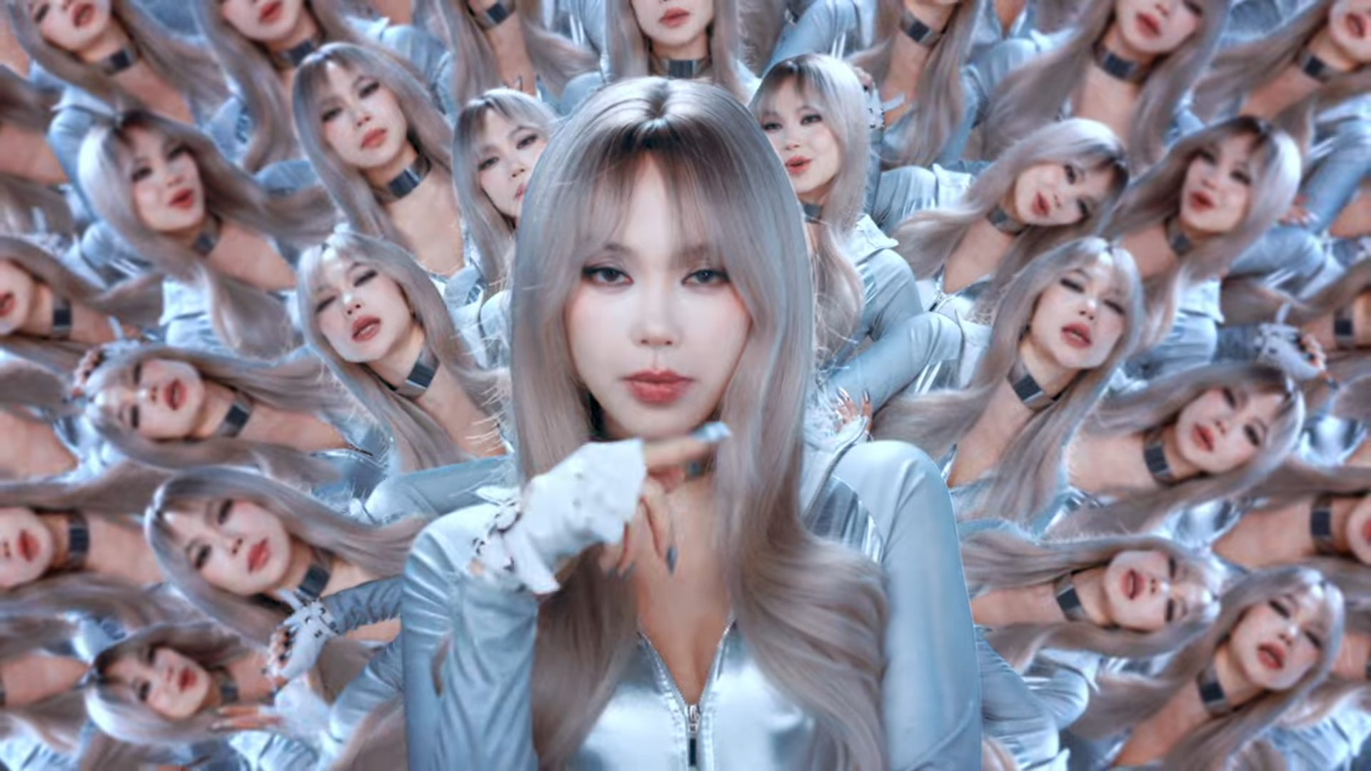 Minh Hằng ra nhạc mới, khán giả kêu 'chỉ nên làm diễn viên'- Ảnh 2. Minh Hằng ra nhạc mới, khán giả kêu 'chỉ nên làm diễn viên'- Ảnh 2.