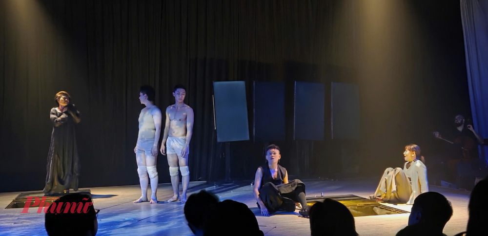 Sân khấu TP. Hồ Chí Minh không cần ‘lai Ninh Bình ứng thí’- Ảnh 2.