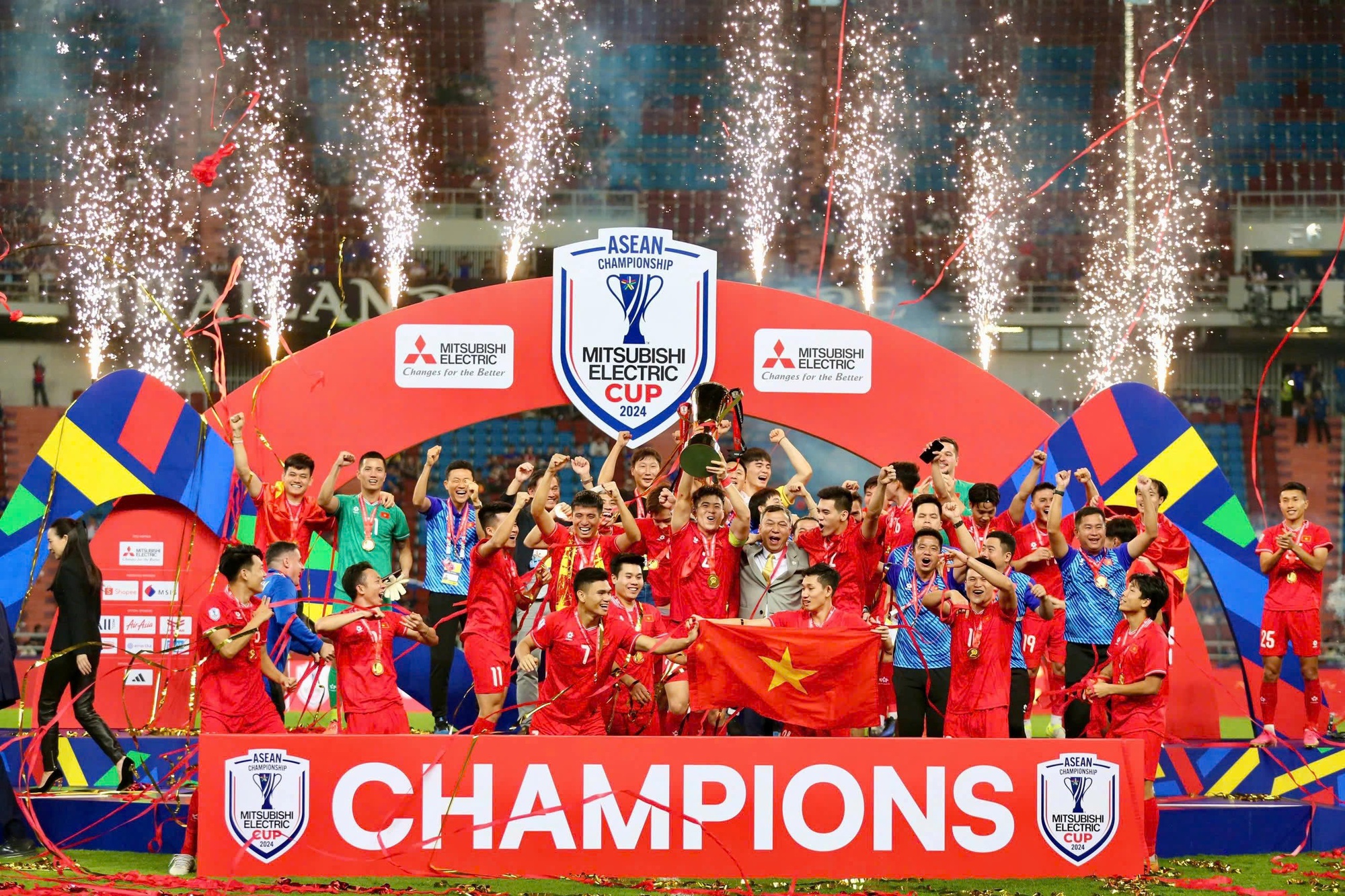 Mới: AFF Cup 2026 thay đổi lớn chuyển sang mùa hè, Việt Nam khó bảo vệ ngôi vương?- Ảnh 1. Mới: AFF Cup 2026 thay đổi lớn chuyển sang mùa hè, Việt Nam khó bảo vệ ngôi vương?- Ảnh 1.