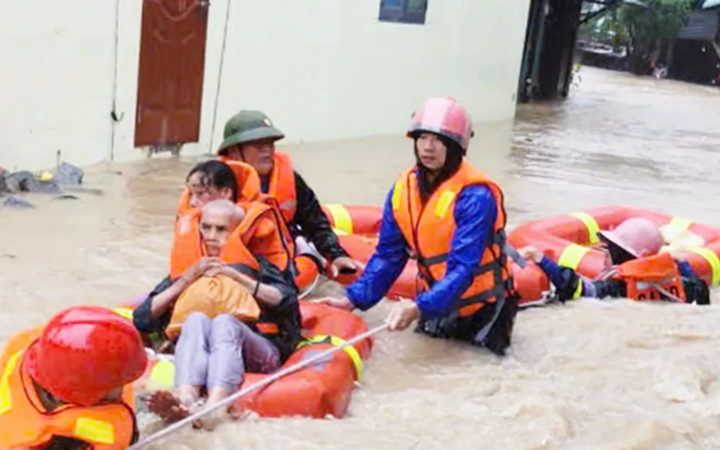 Hỗ trợ khẩn cấp 700 tỷ đồng cho 4 tỉnh khắc phục thiệt hại do mưa lũ