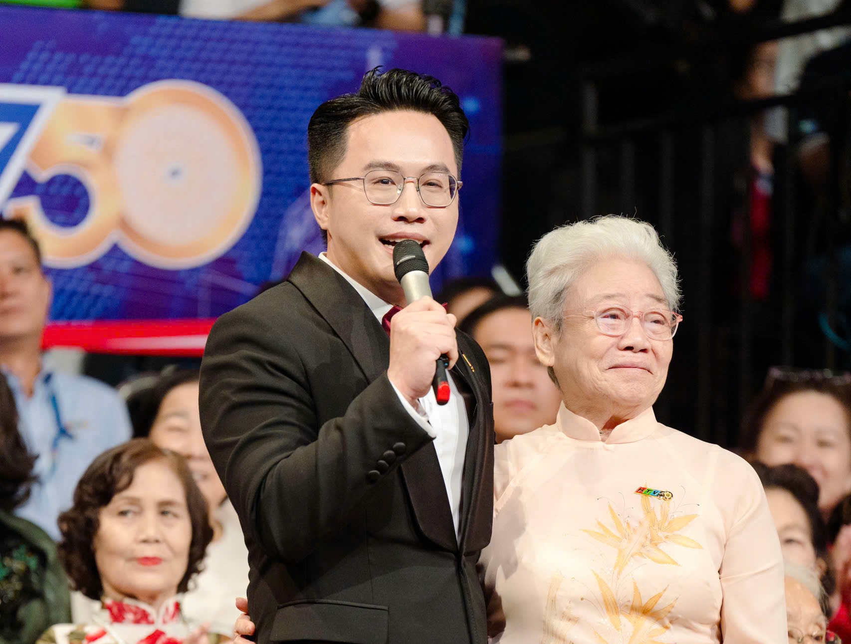 Hồ Mỹ Hạnh - người đọc bản tin truyền hình lịch sử đầu tiên sau ngày giải phóng 30-4 qua đời - Ảnh 3. Hồ Mỹ Hạnh - Ảnh 2.