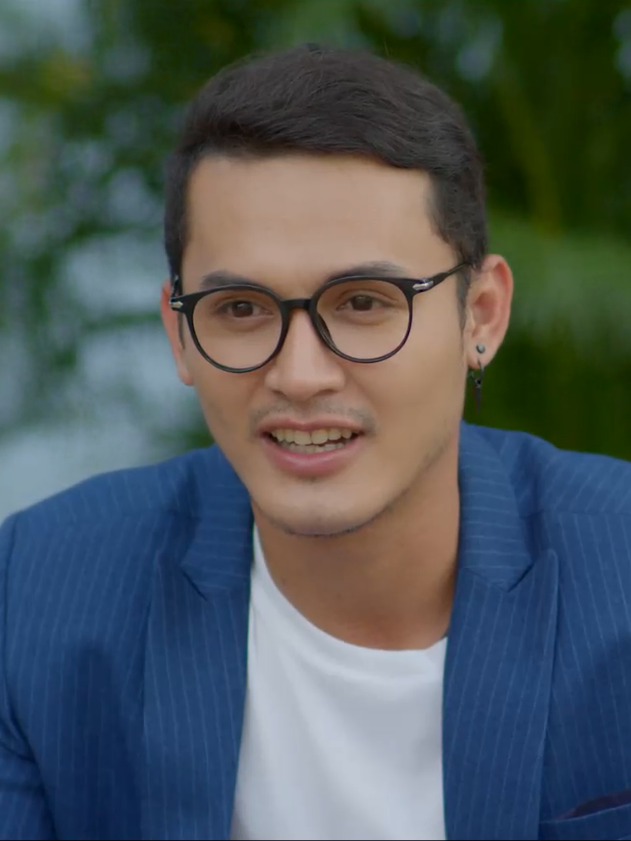 Chuyện "tình" bất ổn của trai xinh gái đẹp ở "Những ngôi nhà trong hẻm"