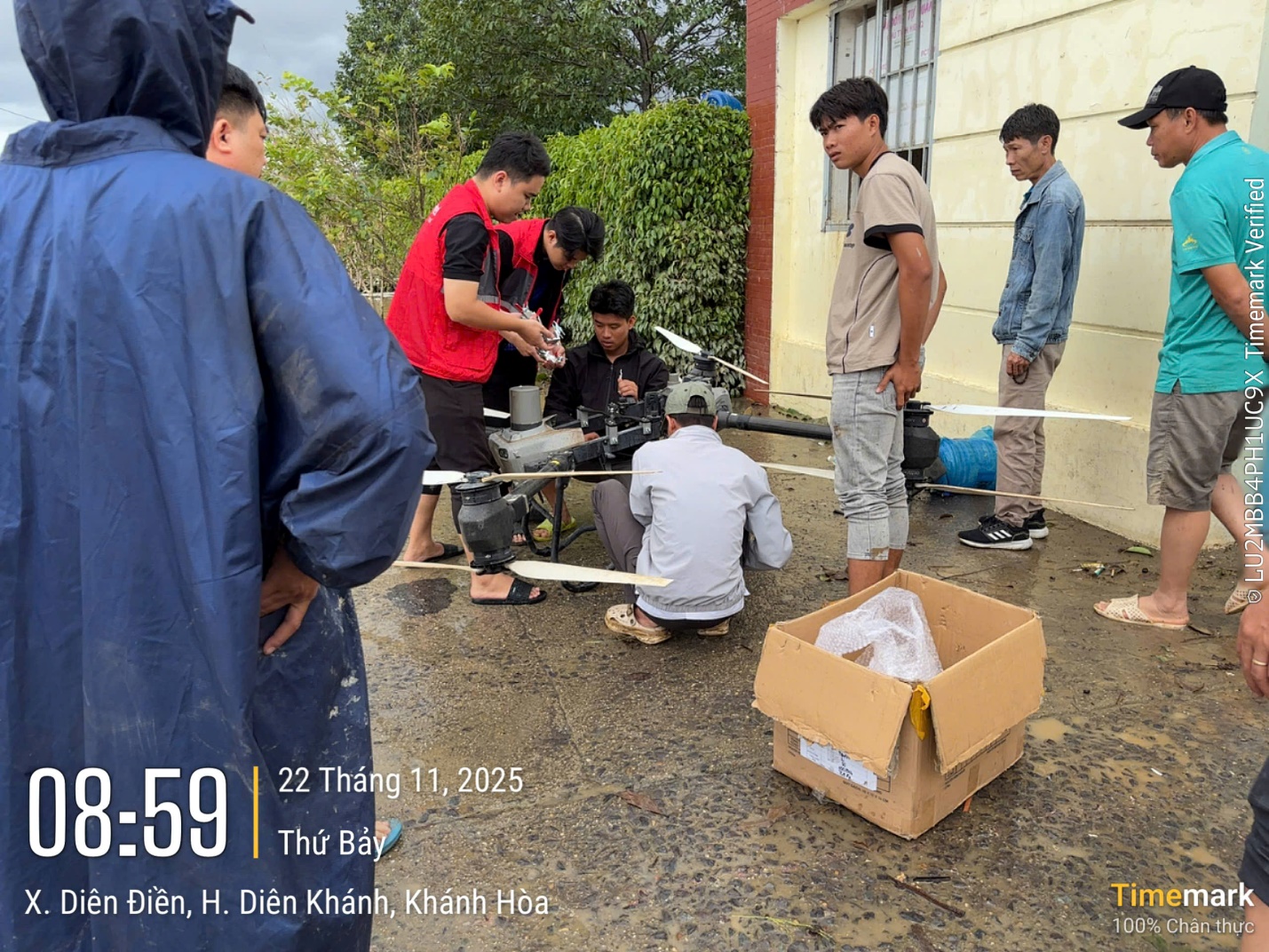 Viettel đồng hành với người dân vùng thiên tai - Ảnh 5.