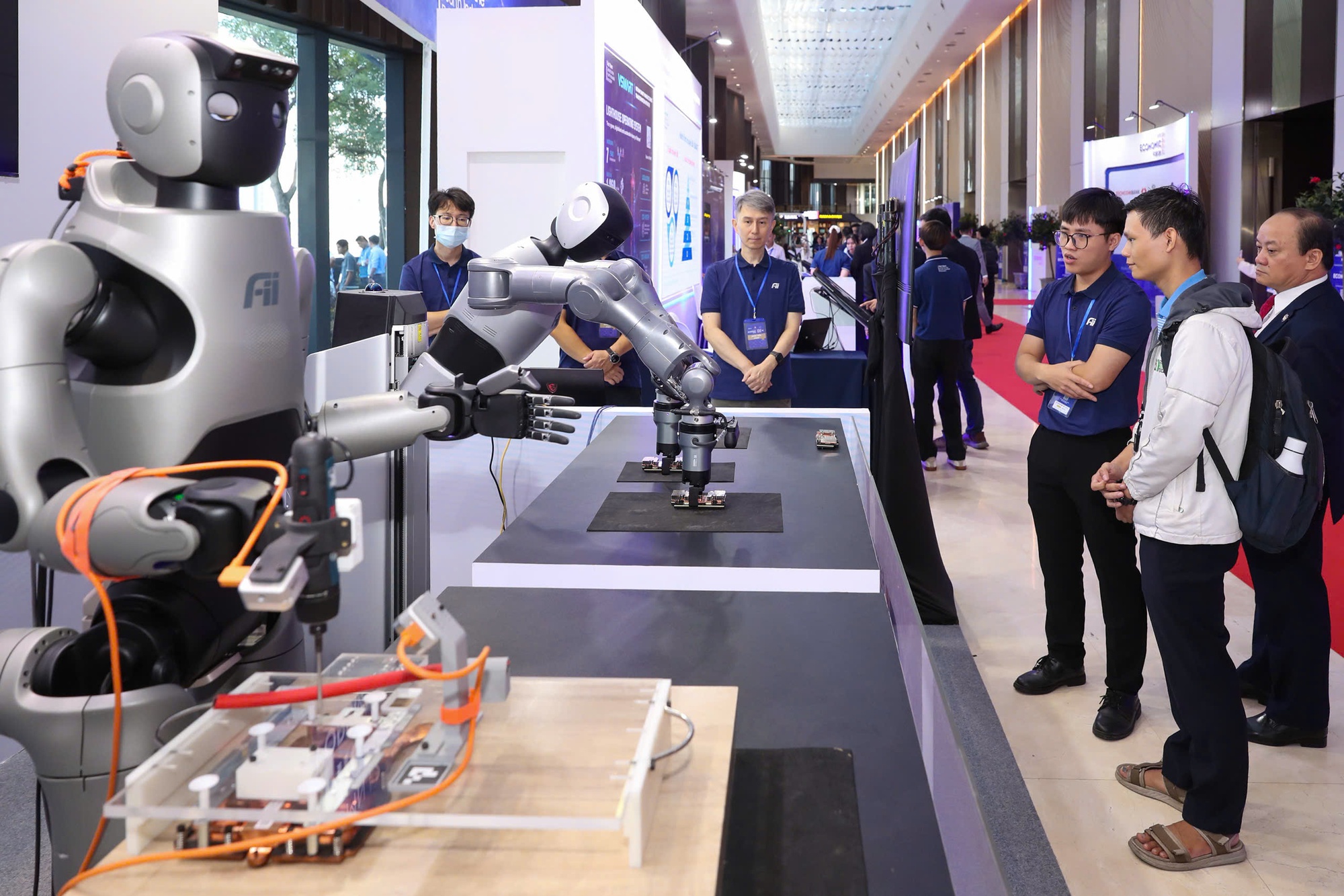 Diễn đàn Kinh tế Mùa thu 2025: TP HCM kiến tạo cơ hội cho thế hệ trẻ - Ảnh 7. Diễn đàn Kinh tế Mùa thu 2025: TP HCM kiến tạo cơ hội cho thế hệ trẻ - Ảnh 7.