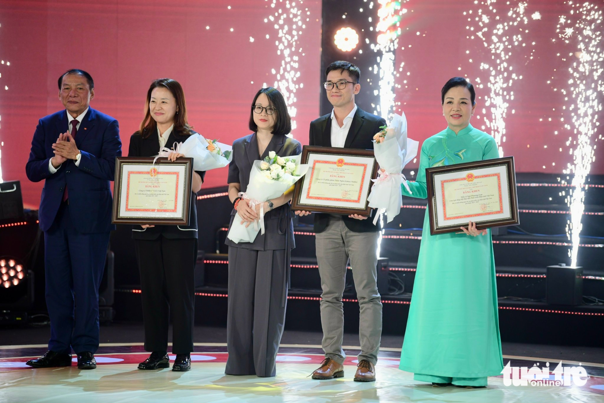 Bế mạc và trao giải Liên hoan phim Việt Nam - Ảnh 1. Liên hoan phim Việt Nam - Ảnh 22.