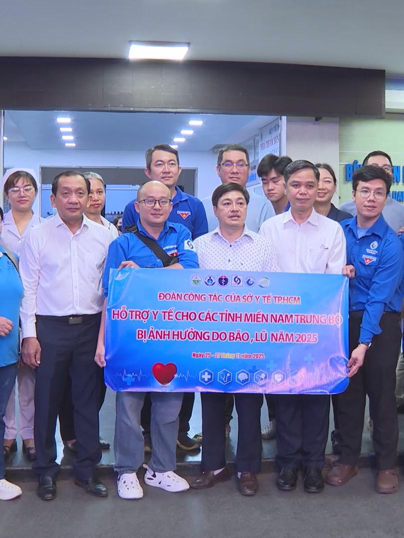 Hơn 100 y bác sĩ TP. Hồ Chí Minh chi viện y tế cho tỉnh Đắk Lắk