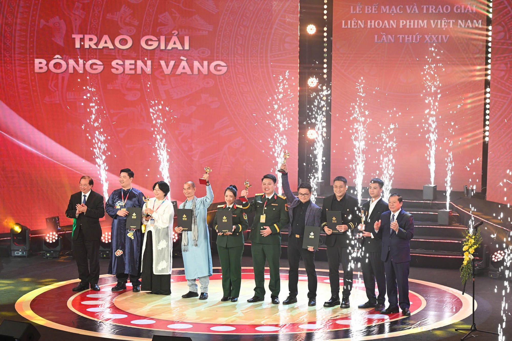 'Người giữ hồn di sản': Gìn giữ di sản bằng trái tim nhiệt thành- Ảnh 1.