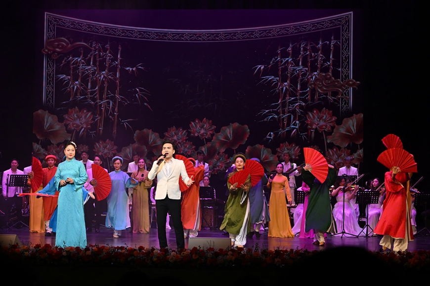 Chủ tịch nước dự Lễ kỷ niệm 50 năm Quốc khánh Lào và 105 năm Ngày sinh Chủ tịch Kaysone Phomvihane - Ảnh 7.