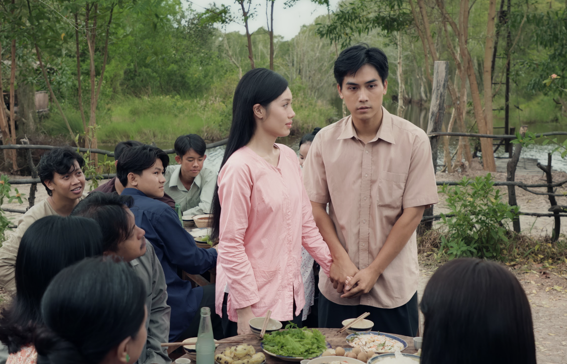 Thu Trang ''mở bát'' 2026 với Ai thương ai mến, trở thành kẻ thù của Tiến Luật- Ảnh 2.