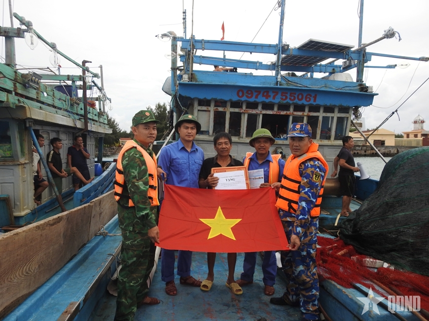 Đặc khu Trường Sa triển khai đồng bộ các phương án phòng, chống bão số 15 (Koto) - Ảnh 4.