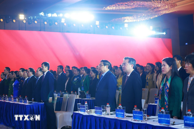 Thủ tướng: Doanh nghiệp, doanh nhân trẻ thực hiện 6 tiên phong, thi đua 6 nhất - Ảnh 1.