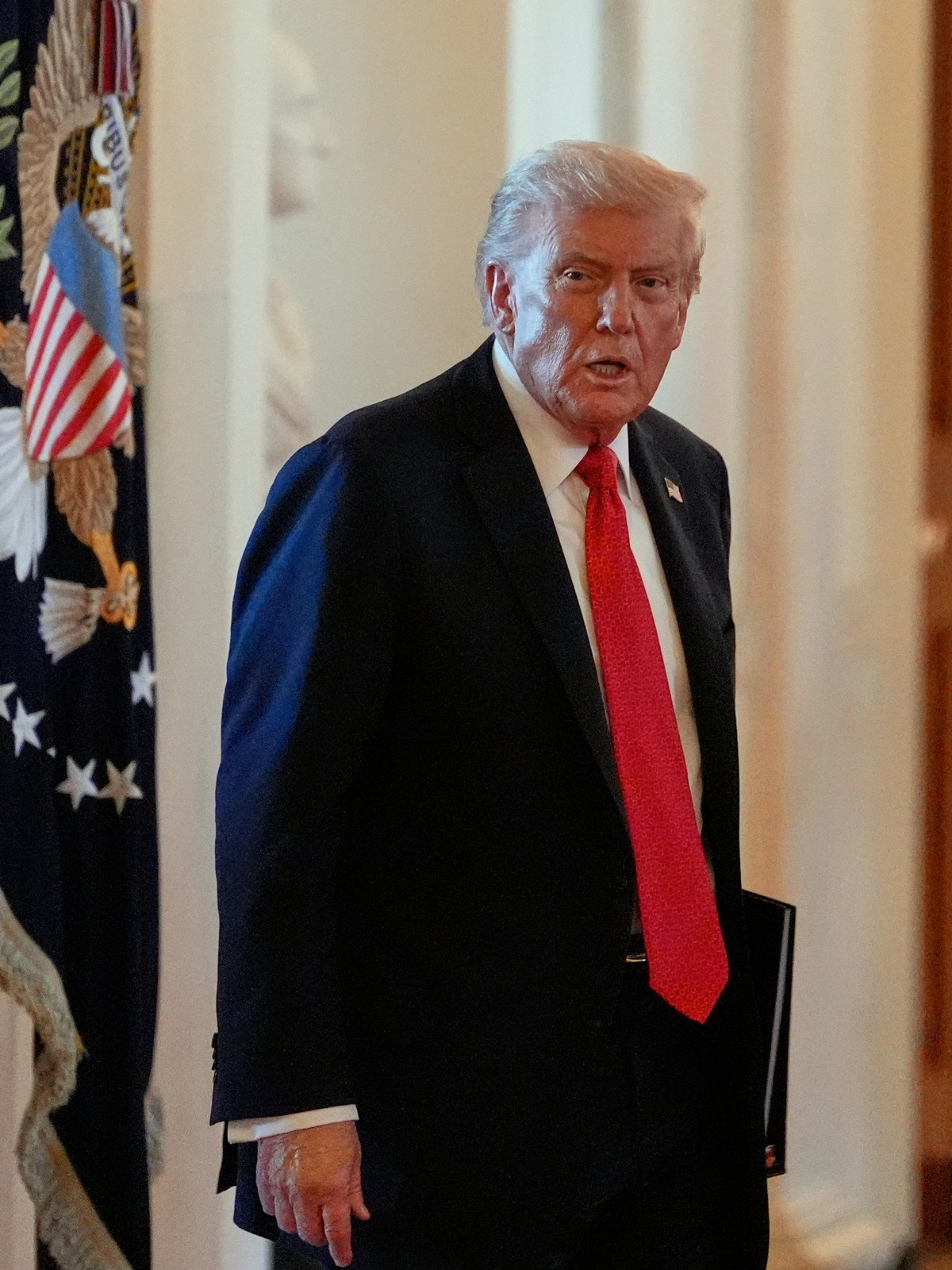 Ông Trump hủy các văn kiện do ông Biden ký bằng Autopen