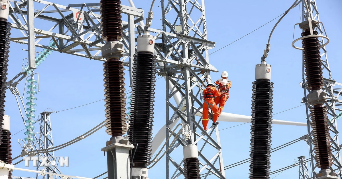 Điện lực miền Trung khôi phục cấp điện cho hơn 555.000 khách hàng