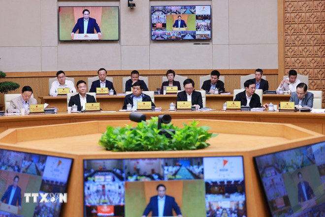 Thủ tướng chủ trì Phiên họp Chính phủ thường kỳ, trực tuyến với 34 địa phương - Ảnh 2.