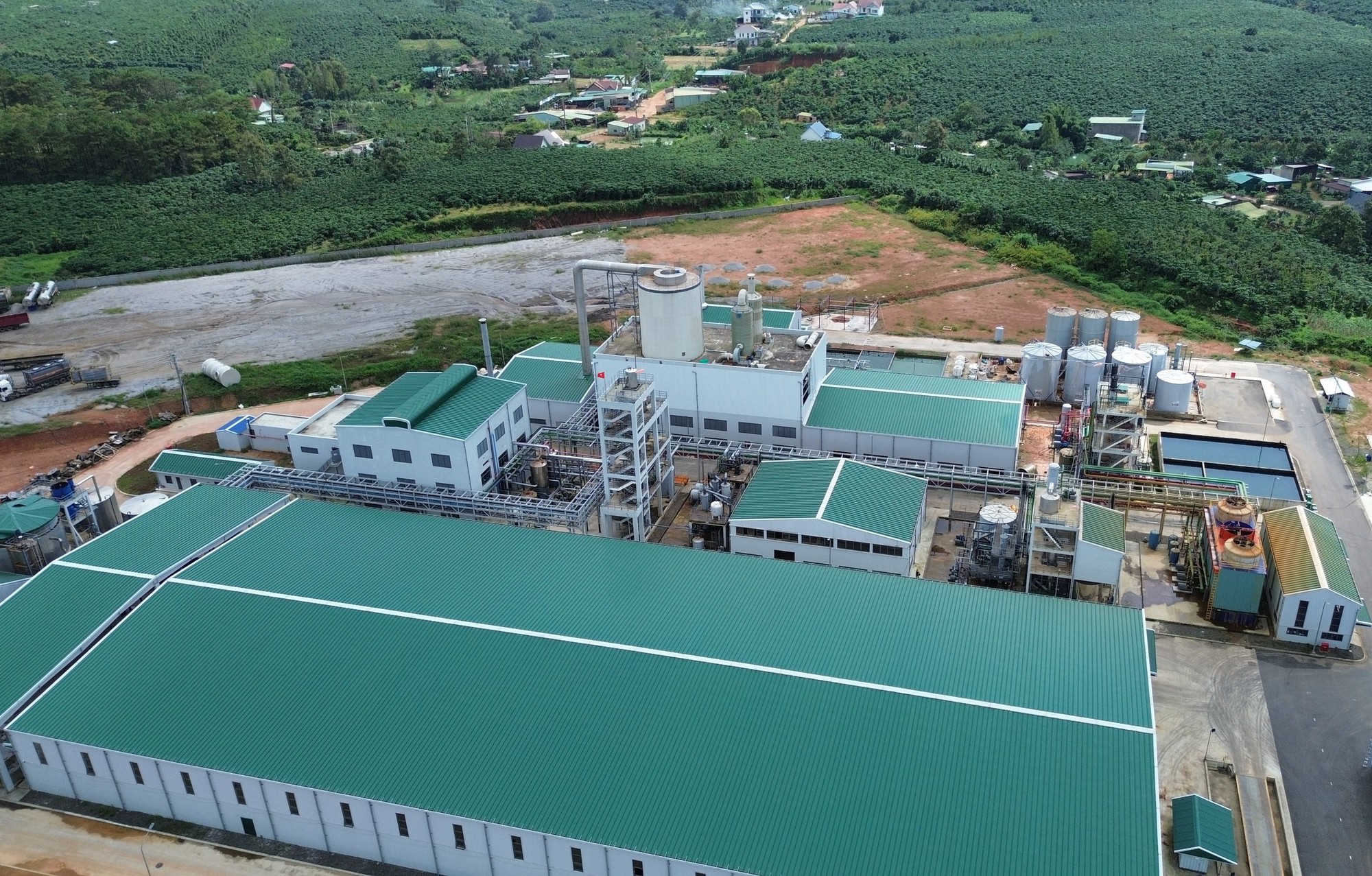 Nổ bình hơi, 2 công nhân tử vong- Ảnh 3. Nổ bình hơi, 2 công nhân tử vong- Ảnh 3.