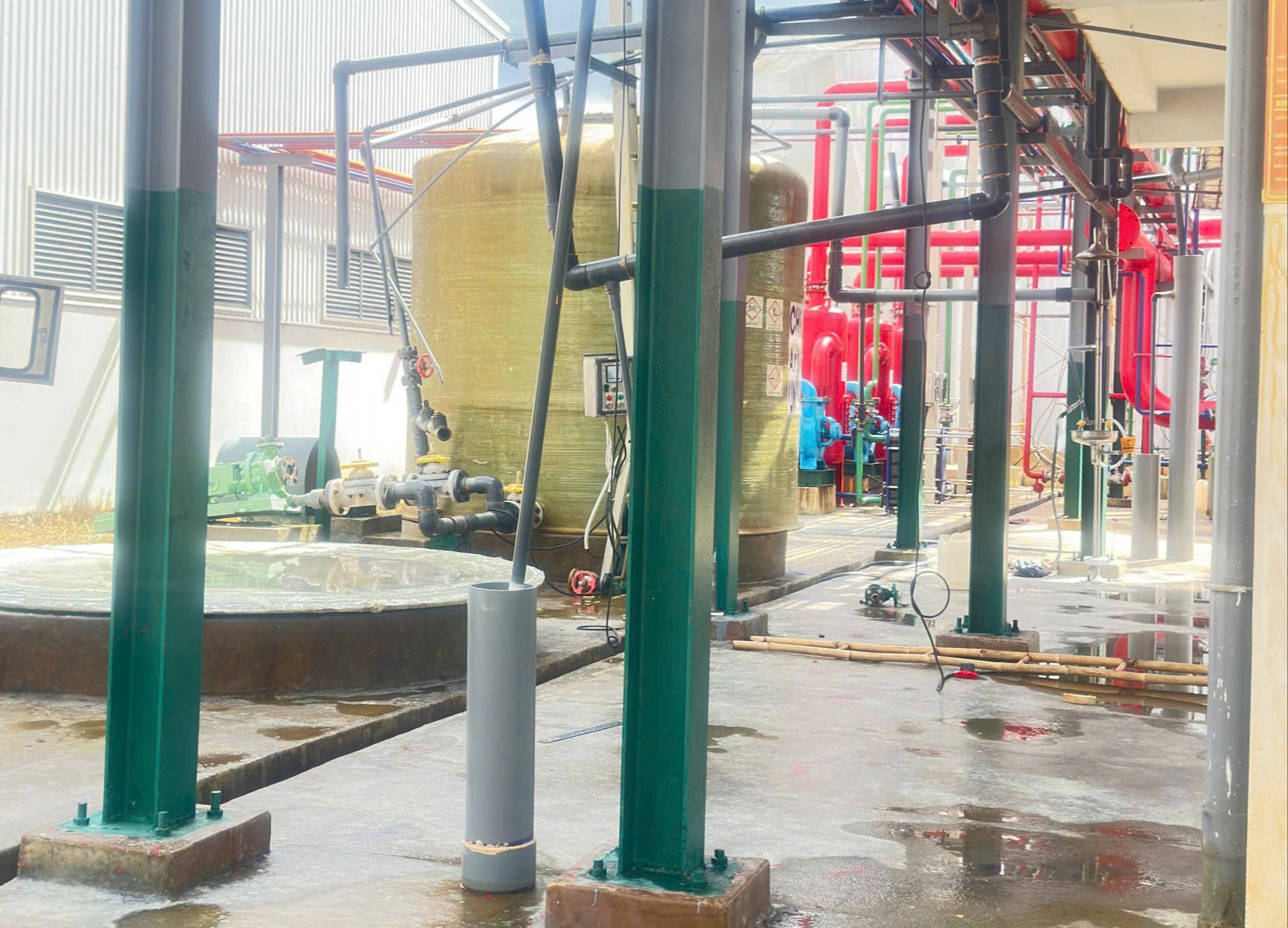 Nổ bình hơi, 2 công nhân tử vong- Ảnh 1. Nổ bình hơi, 2 công nhân tử vong- Ảnh 1.