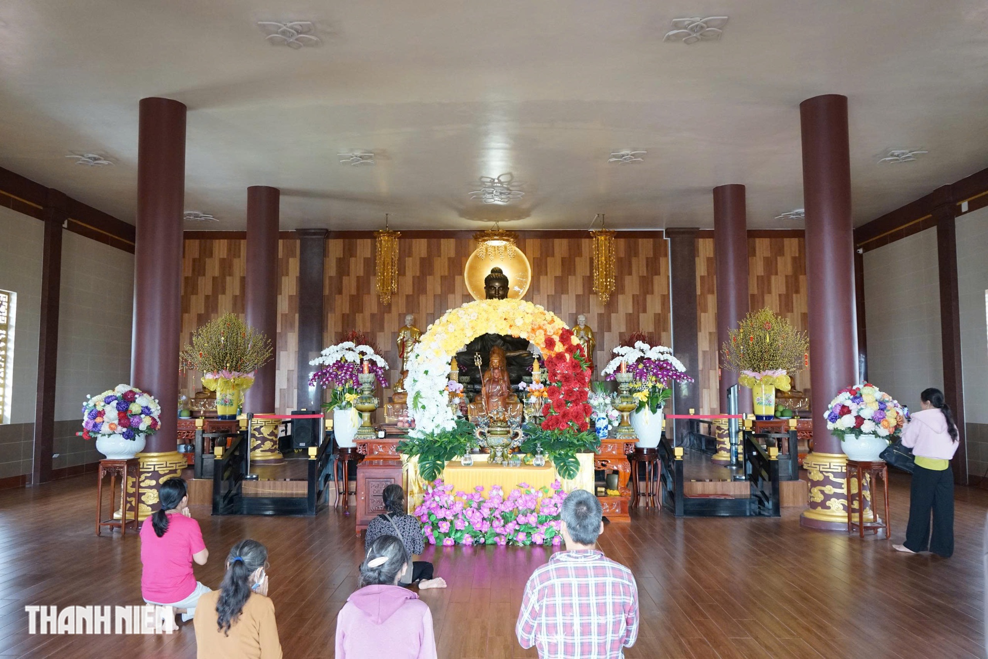 Chùa Mẹ Nam Hải nằm ngay ngã ba sông, được bao bọc bởi cây trái miệt vườn- Ảnh 3. Chùa Mẹ Nam Hải nằm ngay ngã ba sông, được bao bọc bởi cây trái miệt vườn- Ảnh 3.