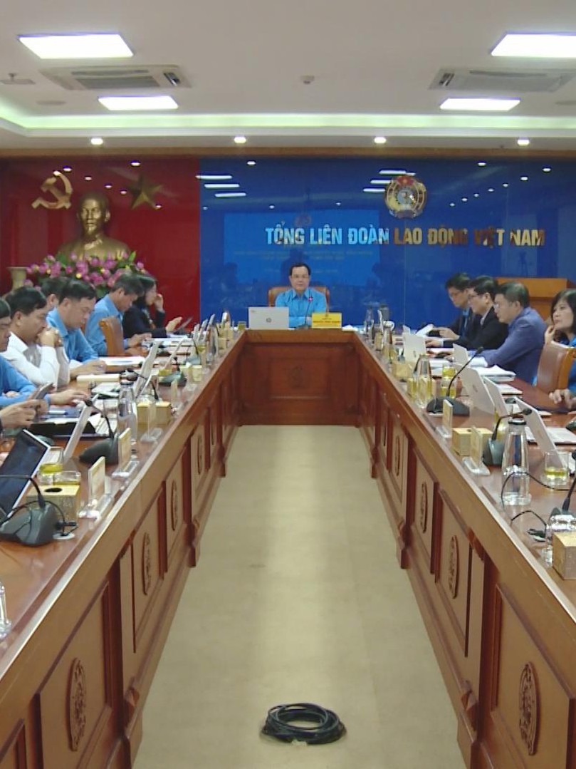 Hội nghị Đoàn Chủ tịch Tổng Liên đoàn Lao động Việt Nam lần thứ 15