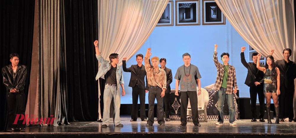 NSND Hồng Vân trao quyền cho người trẻ- Ảnh 5.