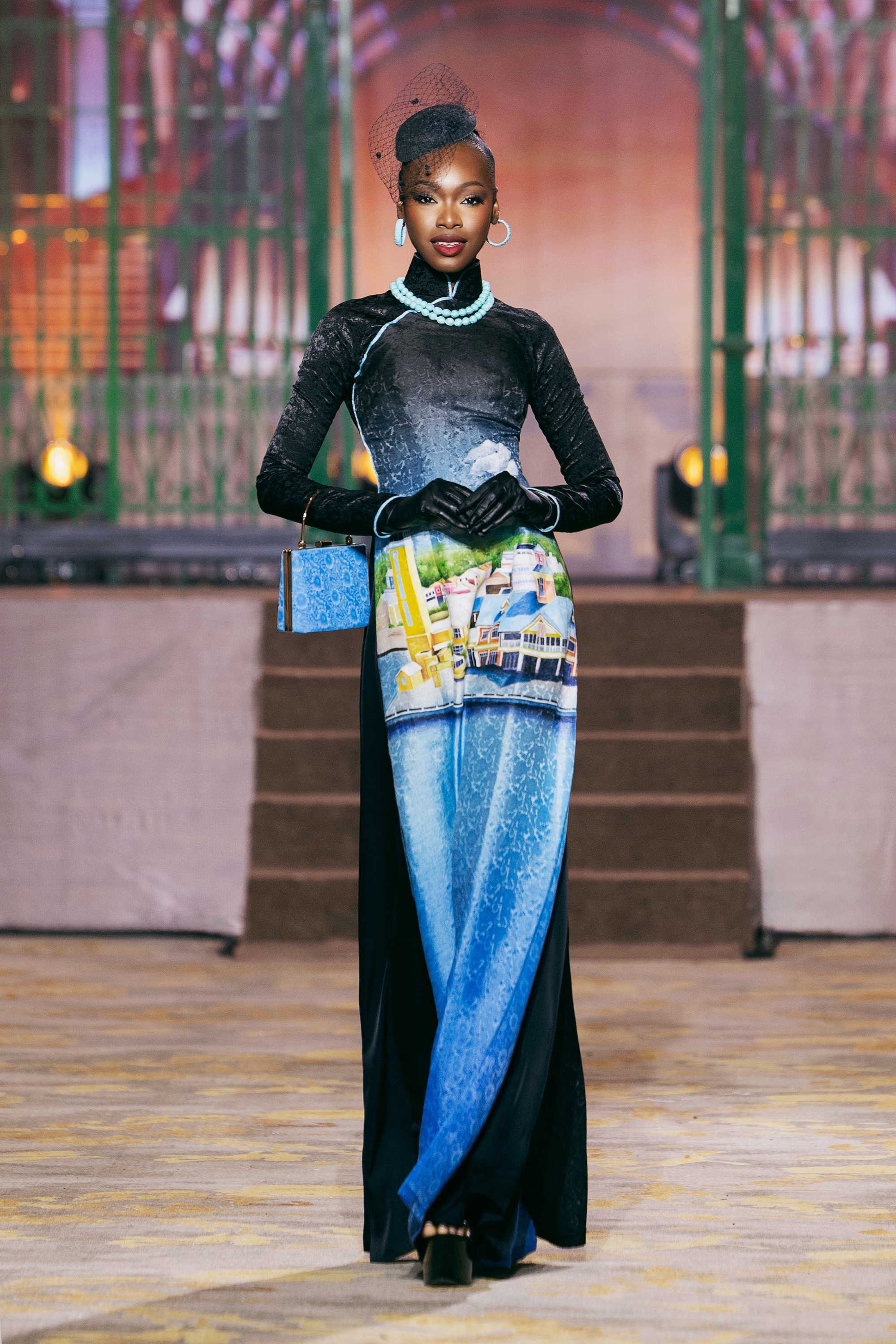 73 hoa hậu quốc tế diễn áo dài trên du thuyền giữa sông Sài Gòn - Ảnh 2. áo dài - Ảnh 2.